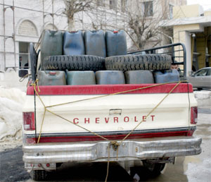 مازوت مهرب في غالونات