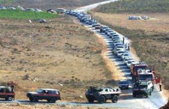 موكب النازحين من مرجعيون بعد احتلال الإسرائيليين للبلدة.