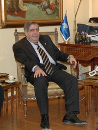 النائب السابق فيصل الداود