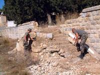 رفع الركام من الجبانة تمهيداً لزرعها