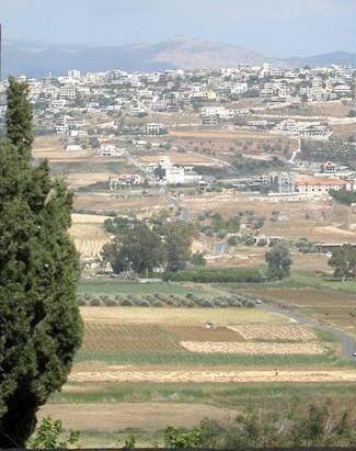 تتعاقب الفصول على الخيام.. على بيوتها، أرضها، حقولها، تلالها، سهولها، مرجها