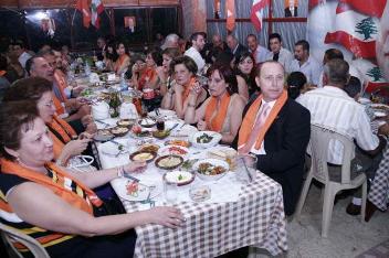 من العشاء السابق