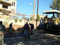 تعبيد طرقات كفرحمام أمس