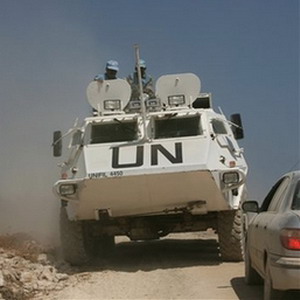 سير الآليات العسكرية المسرعة على الطرق المدنية تشكل أيضاً خطراً ومضايقات للأهالي