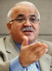 النقيب الحالي سمير ضومط