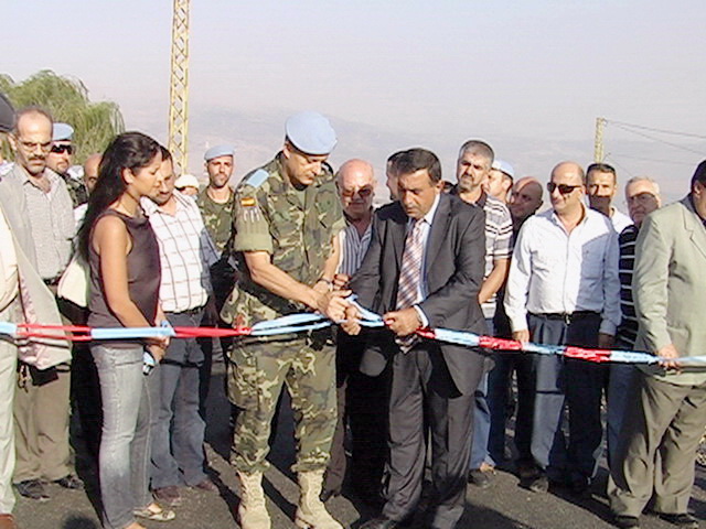 قص شريط الإفتتاح – صورة مايـا العشي – مرجعيون