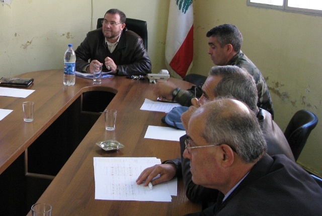 ما هو دور الرئيس ودور الأعضاء واللجان؟