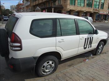  إحدى السيارات المتضررة (حسين سعد)