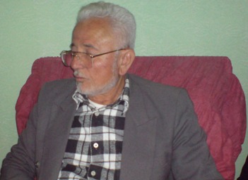 أبو  علي أحمد خشيش: رفع رأسه عالياً بعد أسر ولدين من أبنائه