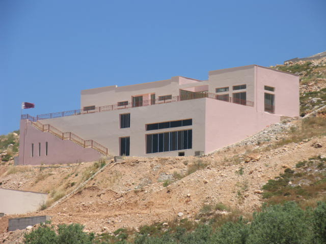 التراس العائد للمنتجع السياحي في باب الثنية