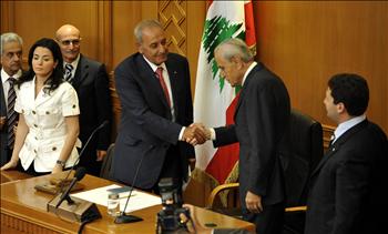 بري يتسلم الرئاسة من الزين