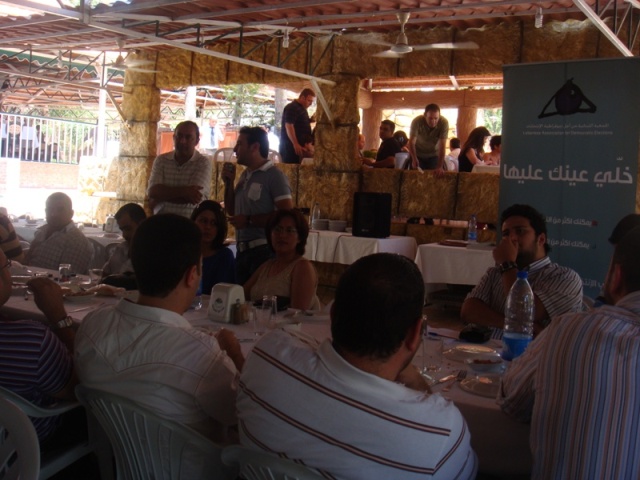 الأستاذ فرح الشوفي، منسّق الجمعية في دائرة مرجعيون - حاصبيا، يشكر المتطوعين