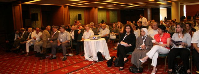 جانب من الحضور في المؤتمر