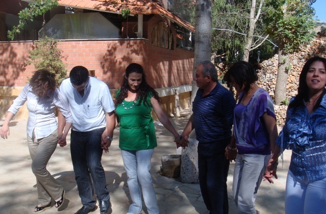 حلقة الدبكة