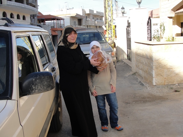  يحدوهما الأمل بتوزيع \