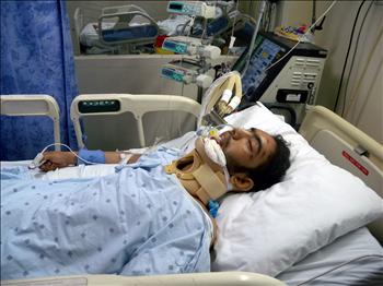 الشاب عبد عويد في المستشفى أمس