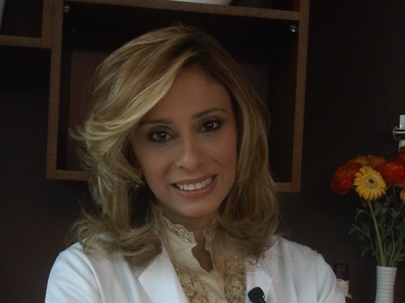 إبنة الخيام، أخصائية التغذية فاطمة صادق نجمة برنامج \