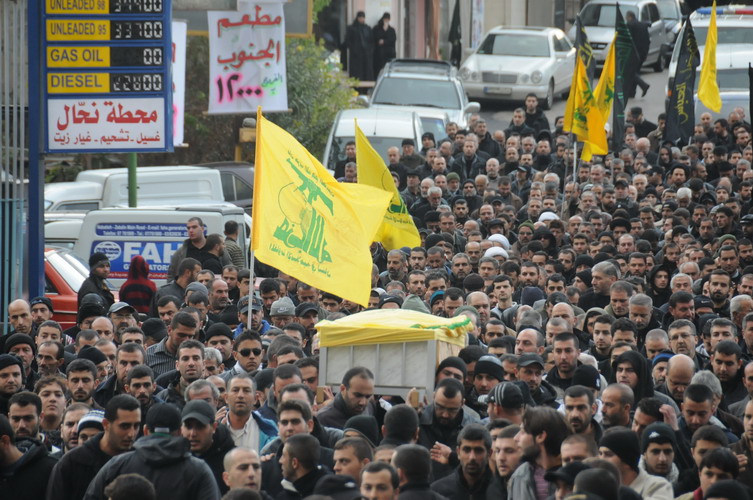 جبشيت تشيّع فقيدهاأبوجعفر في موكب حاشد