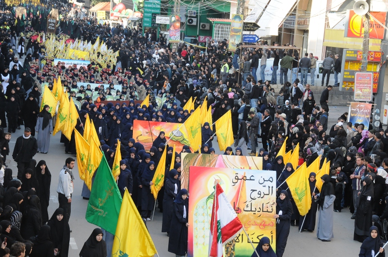 مشاركون في المسيرة