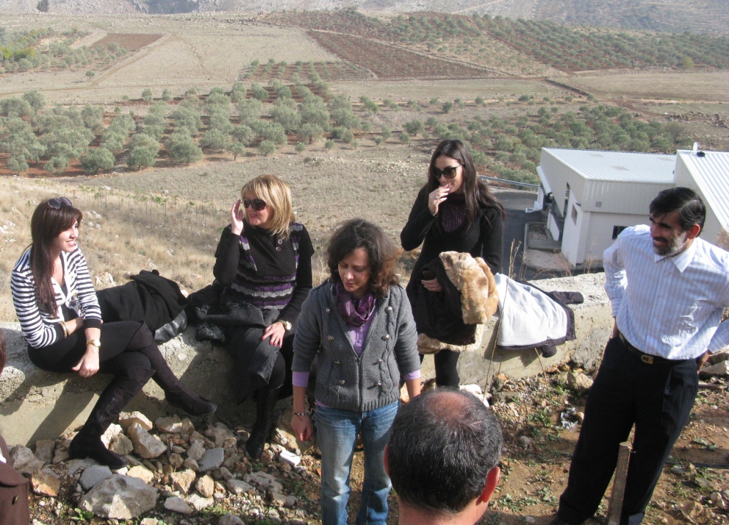 حملة تشجير في الخيام تطلقهامؤسسة أسعد ضاوي وشركاه