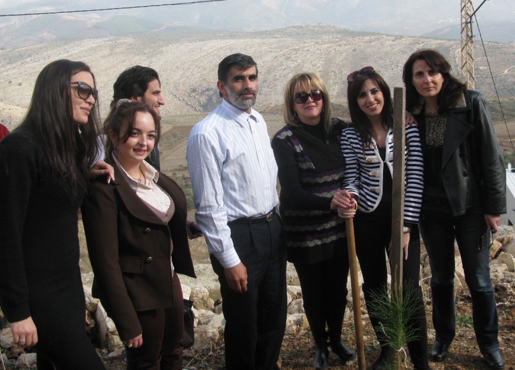 حملة تشجير في الخيام تطلقهامؤسسة أسعد ضاوي وشركاه