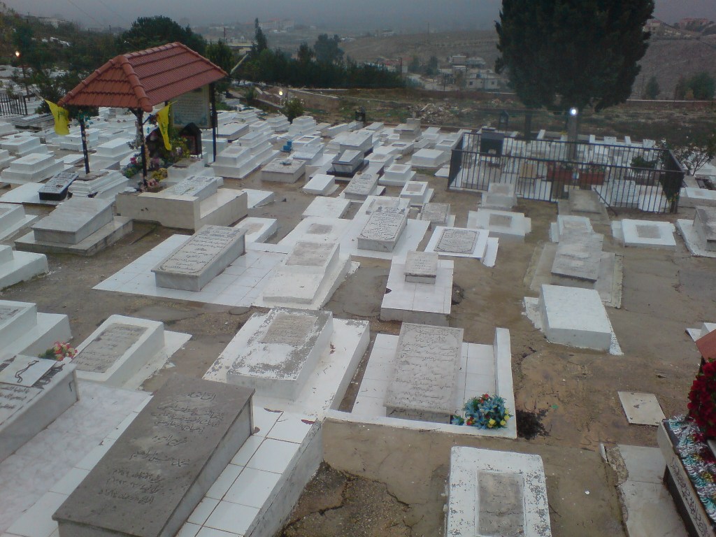 جانب من مدافن بلدة الخيام