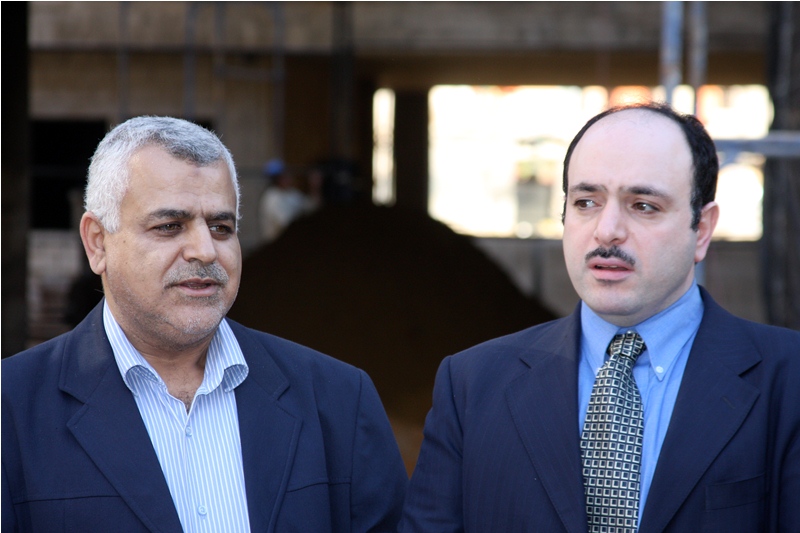 السيد نواف الدبوس ورئيس اتحاد بلديات الضاحية  الجنوبية محمد سعيد الخنسا