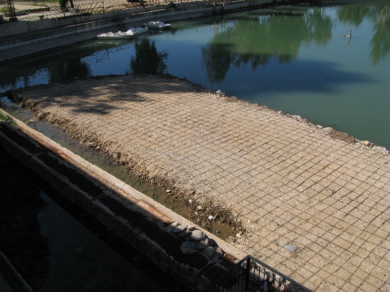 جزيرة الردم  في حوض نبع الدردارة