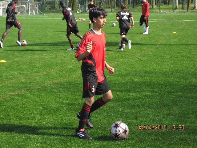 يوسف علي غريب