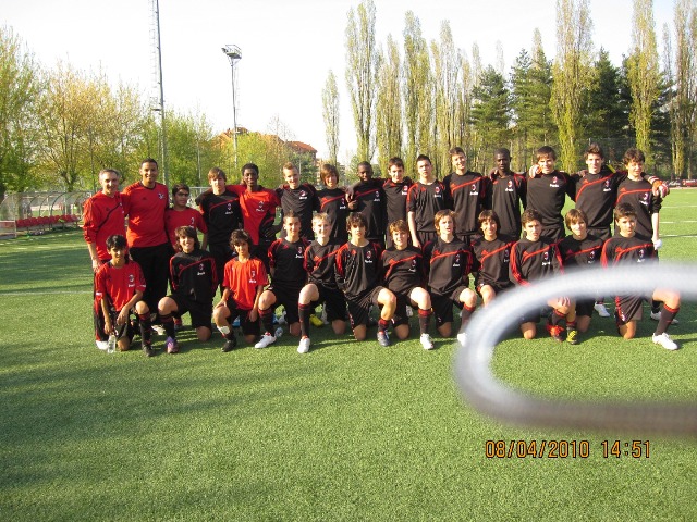 أفضل المواهب الشابة المختارة لتمثيل AC MILAN في ايطاليا