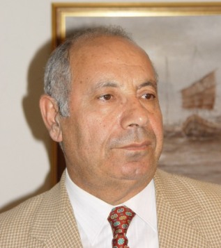 الأستاذ عبد الأمير علي مهنا