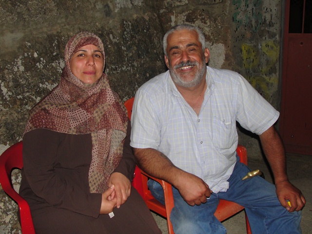 أبو علي وأم علي خشيش