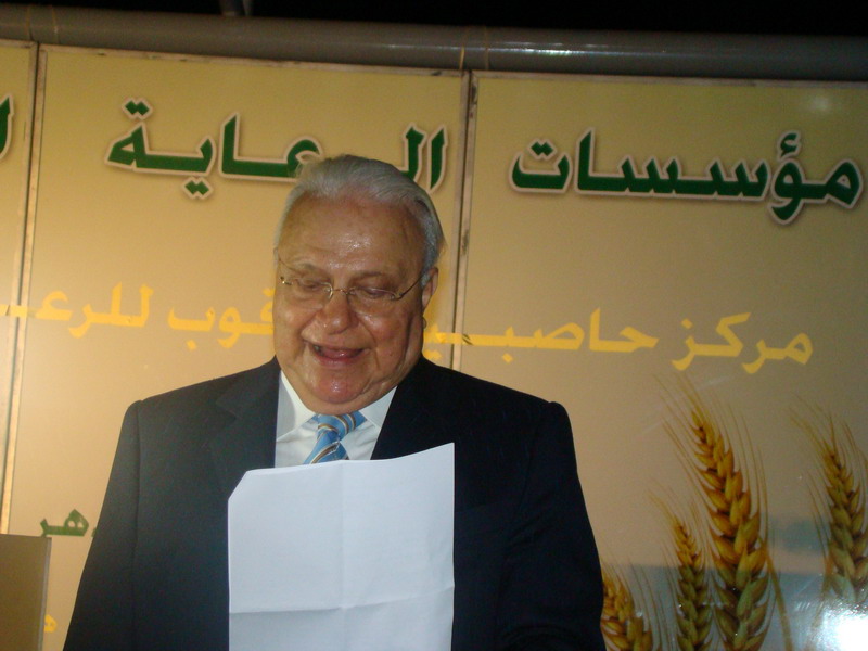 مدير مؤسسات الرعاية محمد بركات