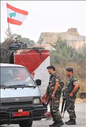 حاجز للجيش في عديسة (علي علوش)