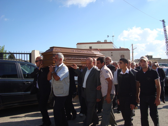 هاني عساف إلى مثواه الأخير – صورة ادوارالعشي – مرجعيون