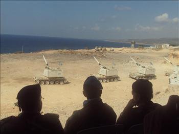 جانب من مناورات الجيش و«اليونيفيل»