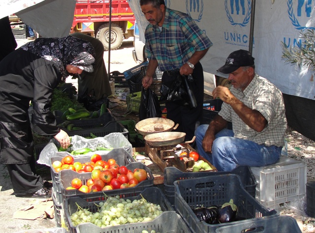 لمست في محياه ابتسامات الرضا، رغم معاناته وقسوة الحياة