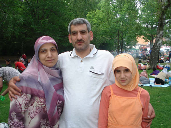 سعيد حسين اسماعيل وبعض أفراد أسرته