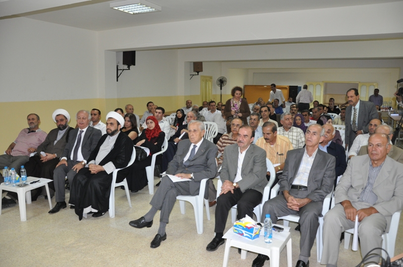 المحاضرون والحضور في ندوة الجرائم واثرها الاجتماعي في النبطية