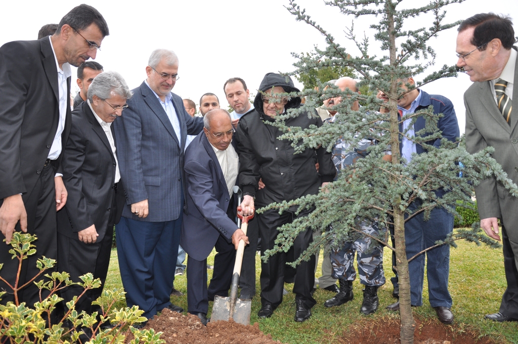 الجنوب المقاوم يستقبل الرئيس سليم الحص - رئيس حكومة التحرير