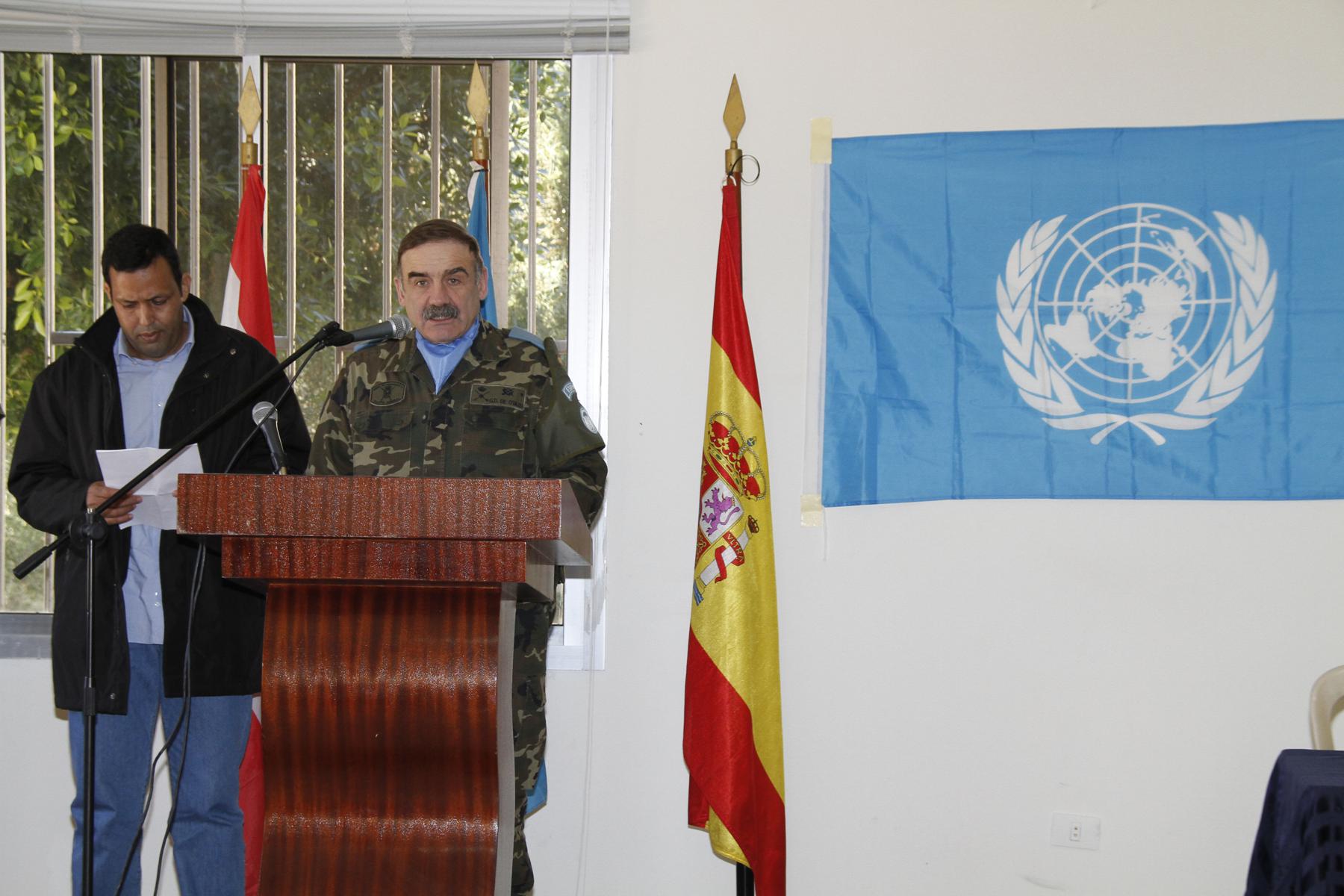 اليونيفيل تموّل تركيب ستة عشر عامود انارة في دير ميماس تعمل بالطاقة الشمسية