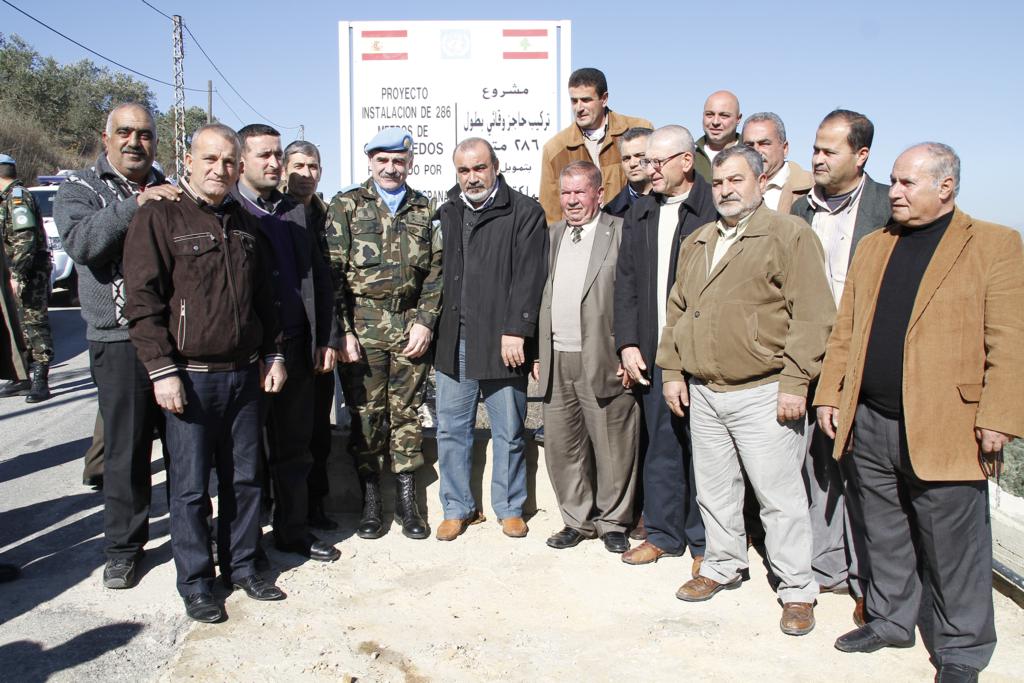 اليونيفل تموّل مشروع بناء حواجز للسلامة العامة على جوانب طرقات في كفركلا اليونيفل تموّل مشروع بناء حواجز للسلامة العامة على جوانب طرقات