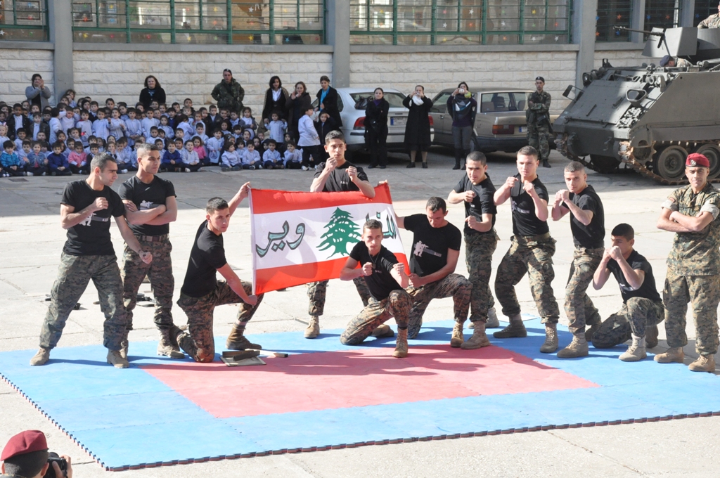 عروضات المغاوير في ثانوية الراهبات النبطية