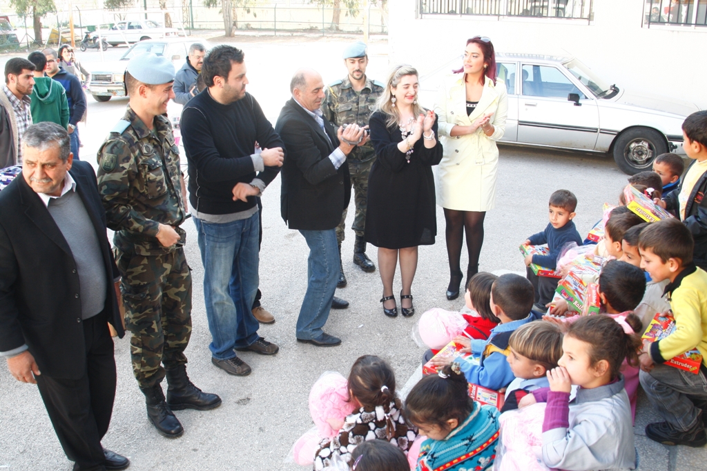 بلدة بلاط تتزين بزينة الميلاد