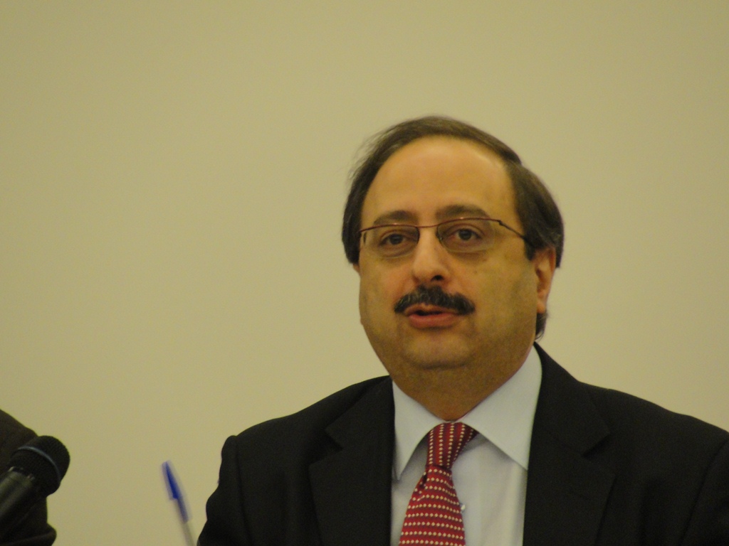 عضو تكتل الإصلاح والتغيير النائب غسان مخيبر