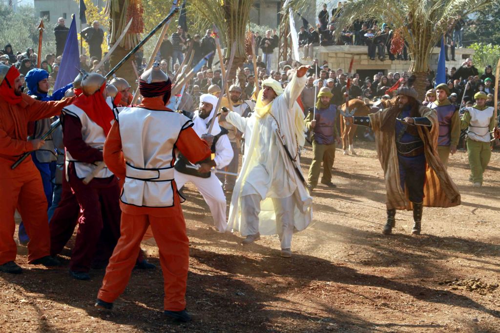 من المسرحية