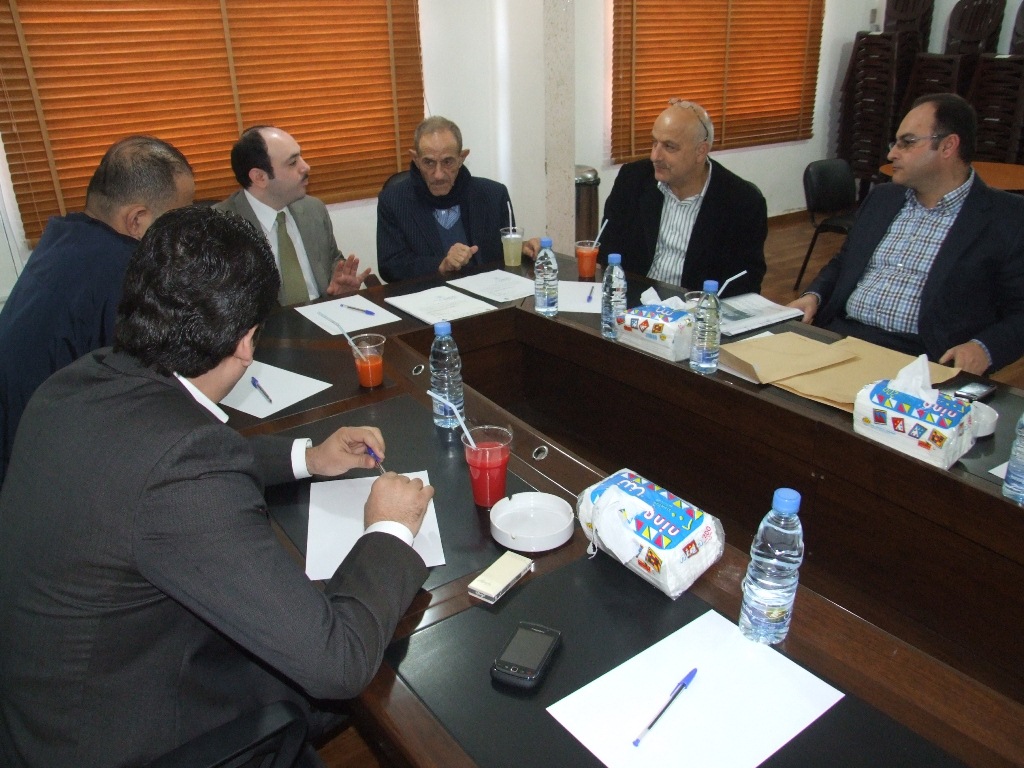 الممثل المقيم للصندوق الكويتي للتنمية الاقتصادية العربية المهندس نواف الدبوس  مجتمعاً مع رؤساء بلديات الإتحاد