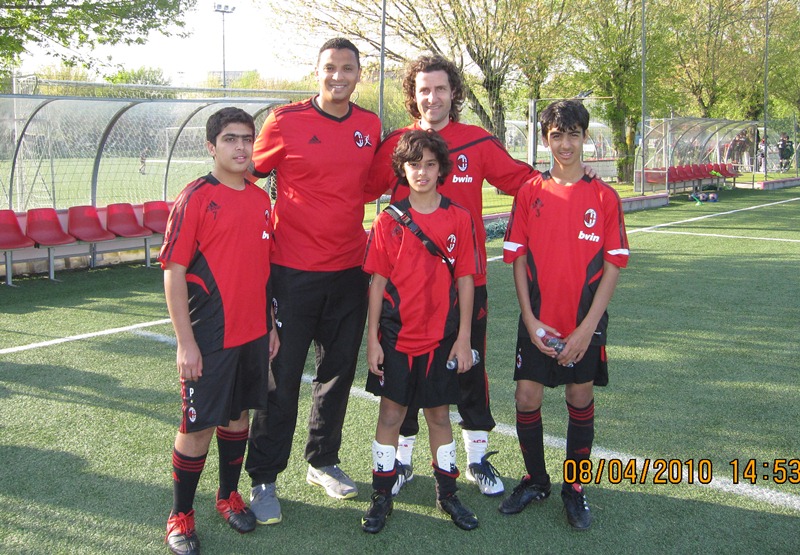 مع منتخب انترميلان جونيور في ايطاليا