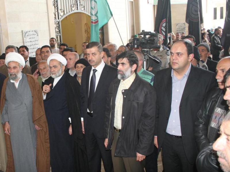 في مقدمة الحشد: رئيس بلدية الخيام المهندس عباس عواضة، النائب هاني قبيسي، مفتي مرجعيون الشيخ عبد الحسين العبدالله وعدد من رجال الدين