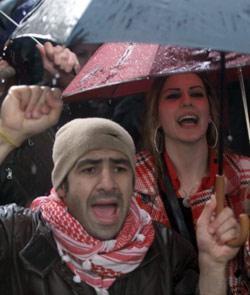 سباحة إلى العدليّة... لإسقاط الطائفيّة